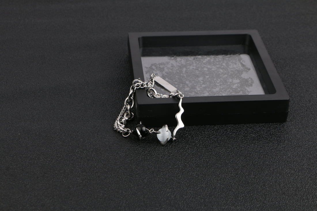 Elegant Minimalism: A Closer Look at Our Latest Chain Bracelet Design