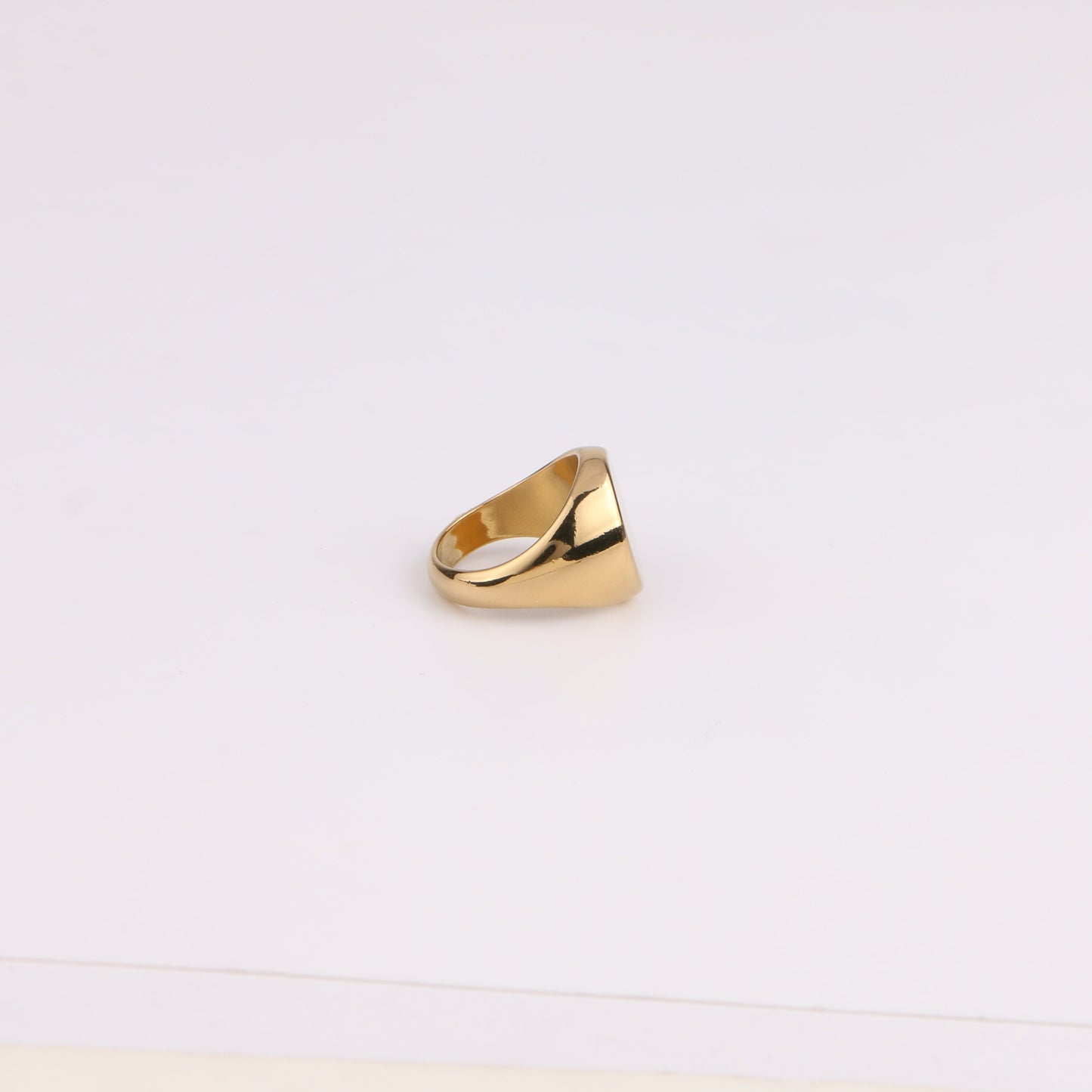 Classic Signet ring