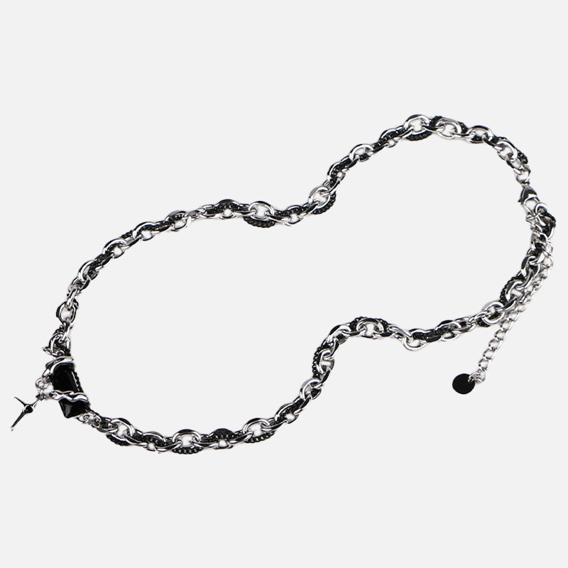 Midnight Thorn Pendant Necklace