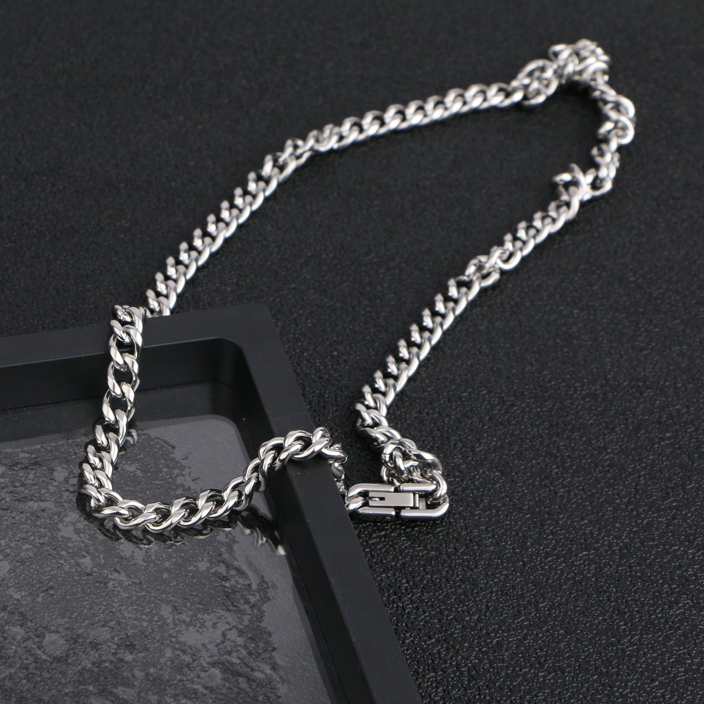 Sleek Chain Necklace