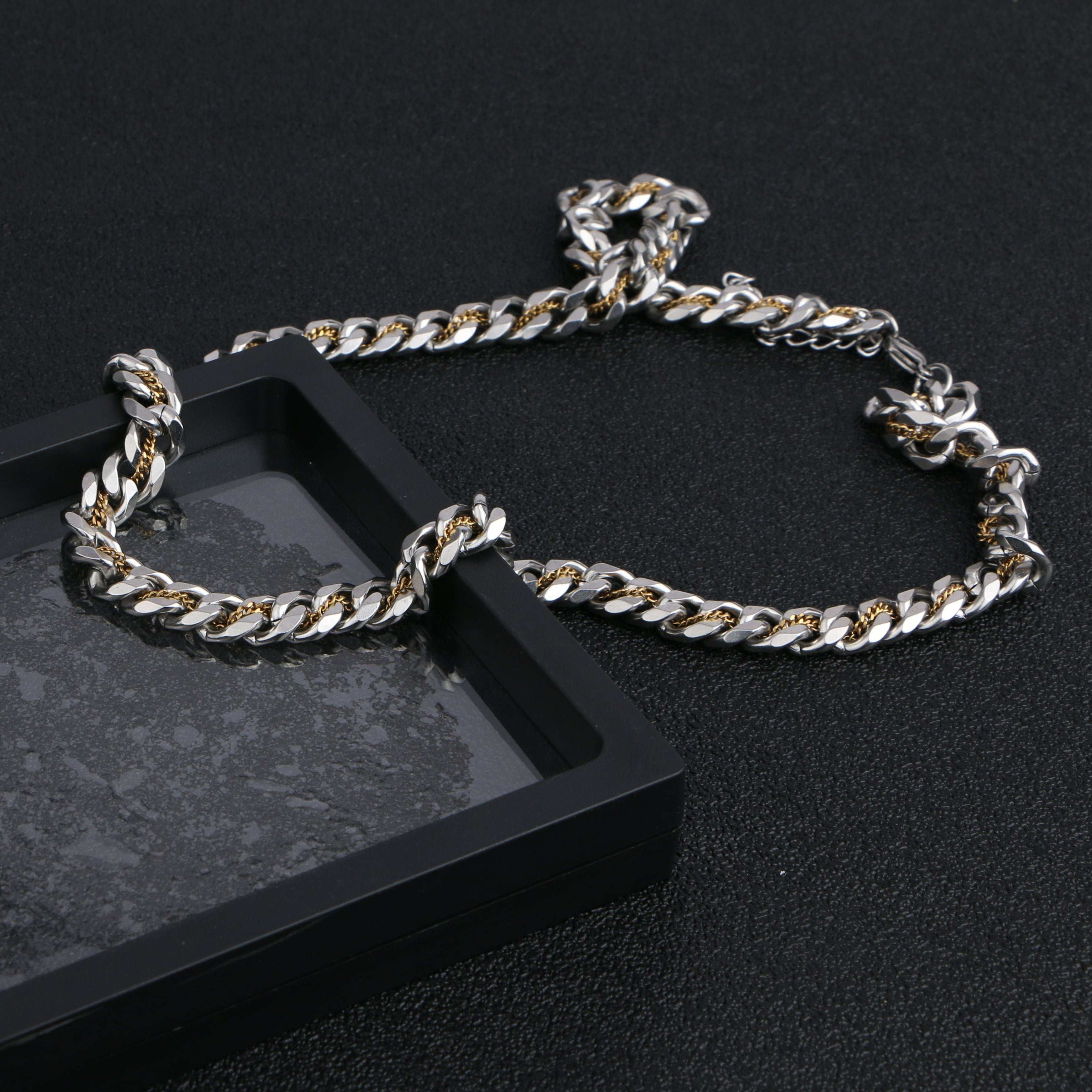 Golden Twist Chain Necklace – CwC Jewelry